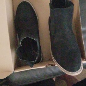 Seven7 Sz 6 brand new ankle boots